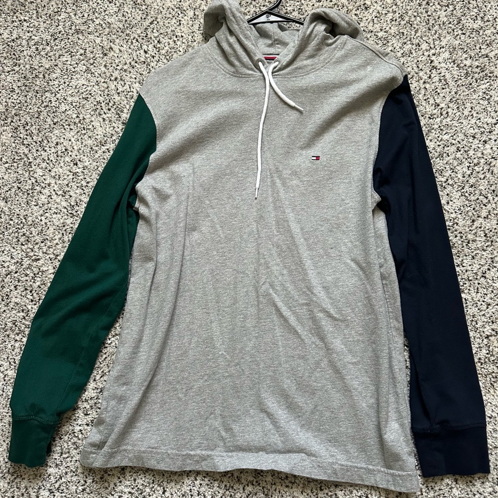 Tommy Hilfiger Longsleeve Tee/Hoodie